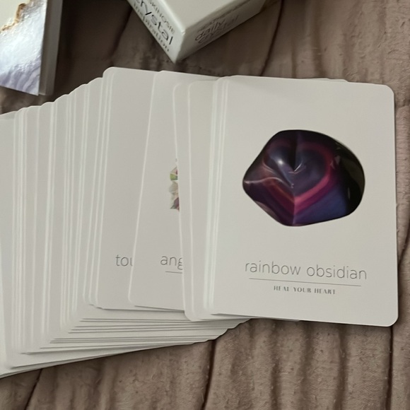Daily Crystal Inspiration Oracle deck - Picture 5 of 8